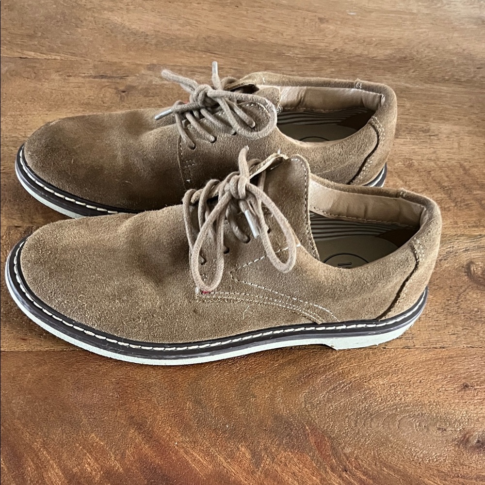 1901 shoes.